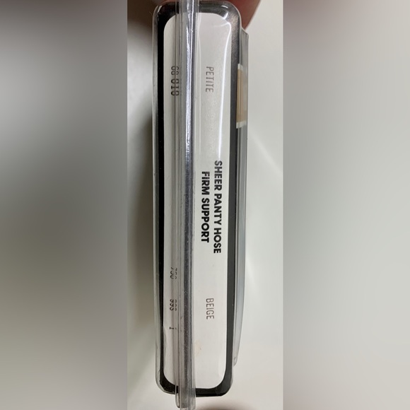 Women’s Petite Beige Firm Support THERAFIRM Sheer Support Panty Hose - Picture 9 of 9